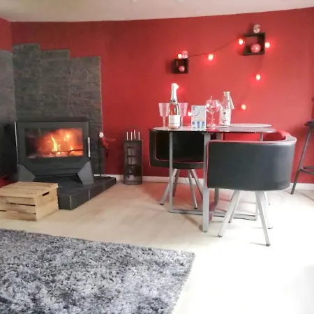 Maison De Charme A Avec Piscine Privee Et Jardin 펜션