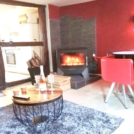 Maison De Charme à Avec Piscine Privée Et Jardin